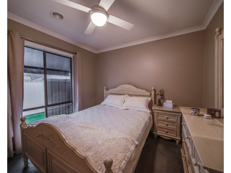 4 Oneill Court, Epsom VIC 3551