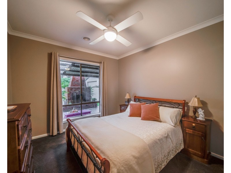 4 Oneill Court, Epsom VIC 3551