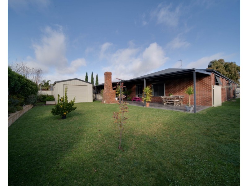 4 Oneill Court, Epsom VIC 3551