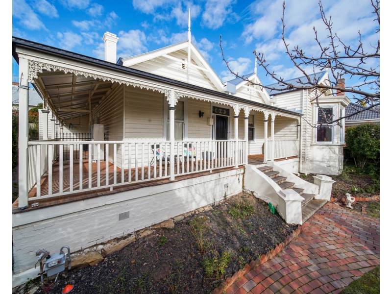 29 Pyke Street, Quarry Hill VIC 3550