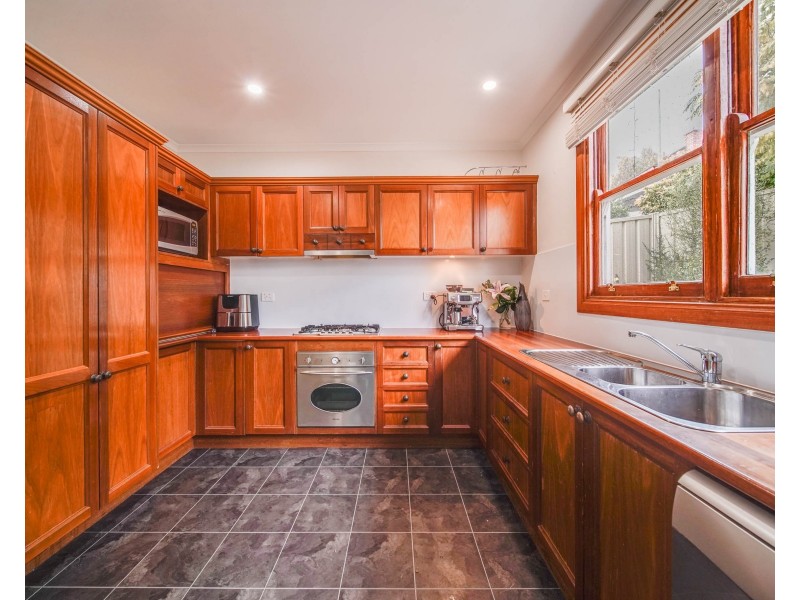 29 Pyke Street, Quarry Hill VIC 3550
