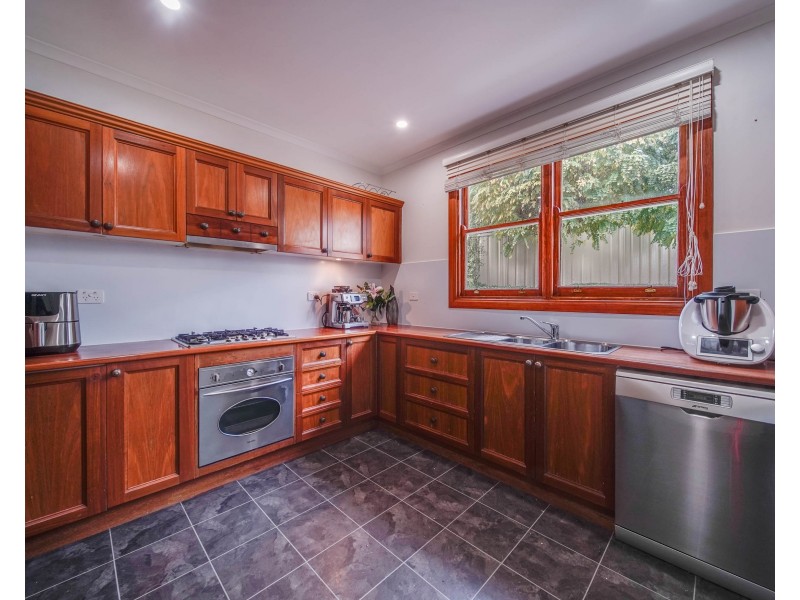 29 Pyke Street, Quarry Hill VIC 3550