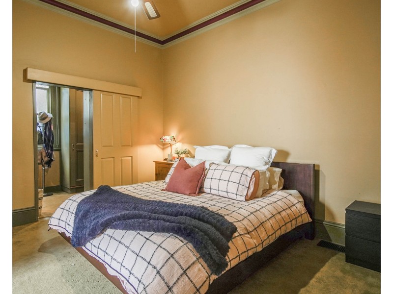 29 Pyke Street, Quarry Hill VIC 3550