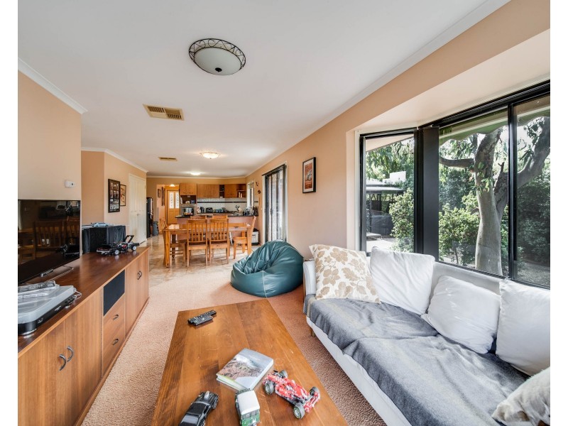 9 Aspera Way, Kangaroo Flat VIC 3555