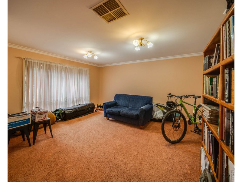 9 Aspera Way, Kangaroo Flat VIC 3555