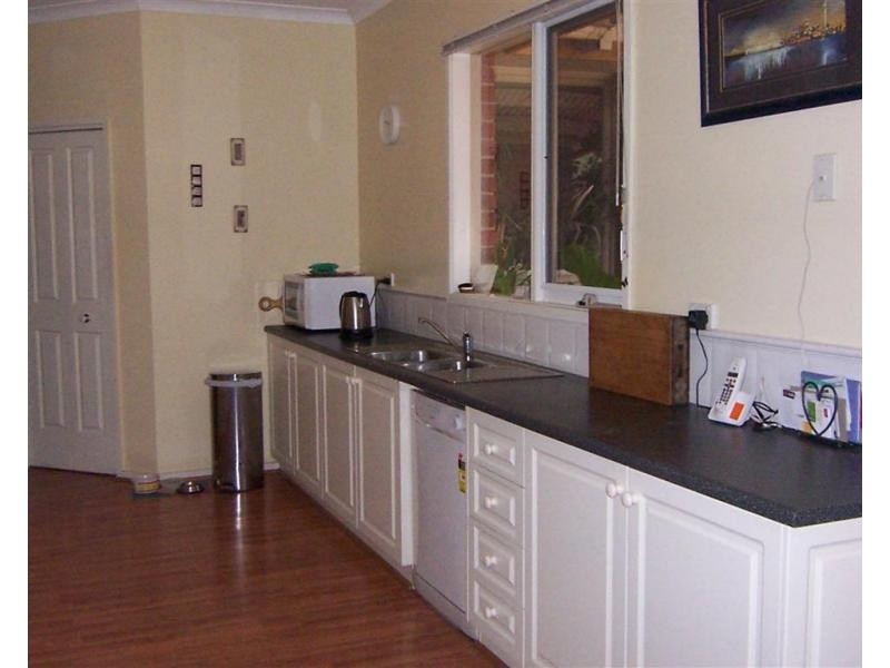 45 Broad Parade, Spring Gully VIC 3550