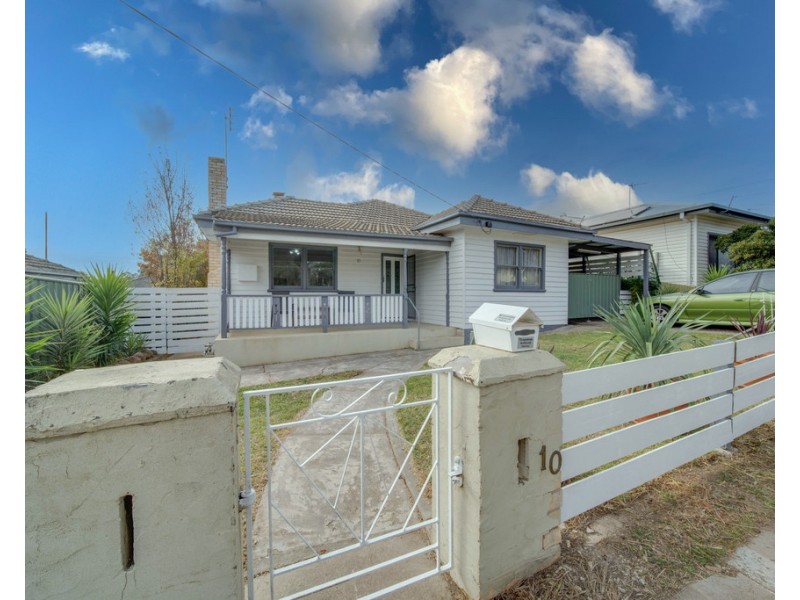 10 Green Street, Long Gully VIC 3550