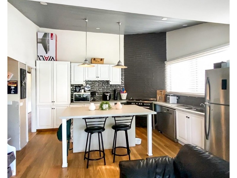 4 Knape Street, Long Gully VIC 3550