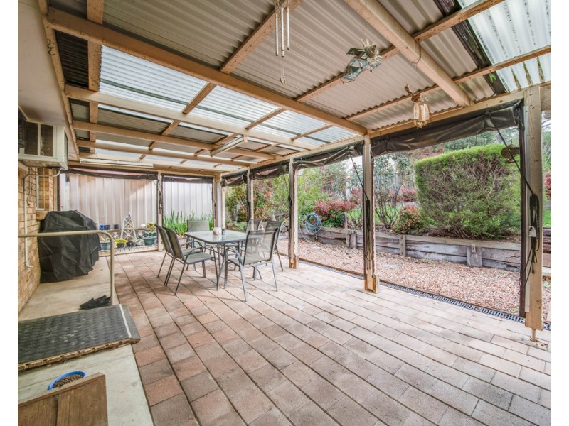 17 Lukin Crescent, Kangaroo Flat VIC 3555
