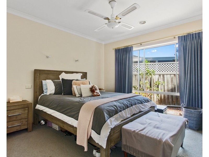 4 Miranda Close, Strathdale VIC 3550