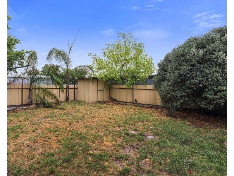 37 Holdsworth Rd, Long Gully VIC 3550
