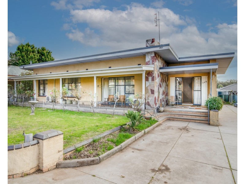 348 High Street, Kangaroo Flat VIC 3555