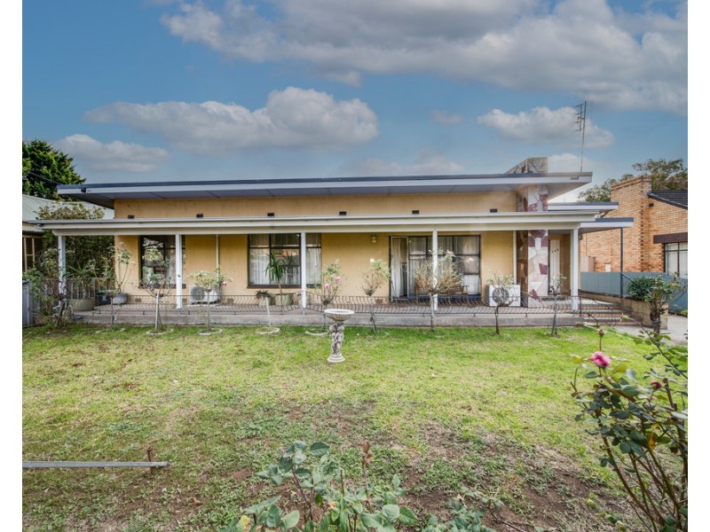 348 High Street, Kangaroo Flat VIC 3555