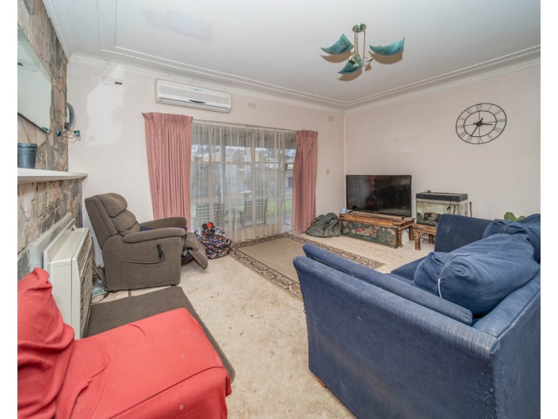 348 High Street, Kangaroo Flat VIC 3555