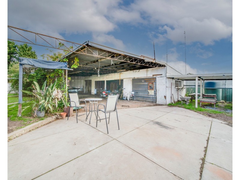 348 High Street, Kangaroo Flat VIC 3555