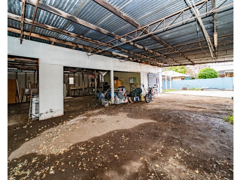 348 High Street, Kangaroo Flat VIC 3555