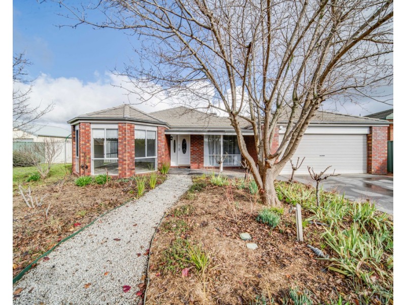 8 Medusa St, Strathfieldsaye VIC 3551