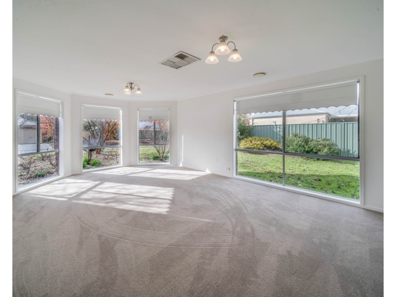8 Medusa St, Strathfieldsaye VIC 3551