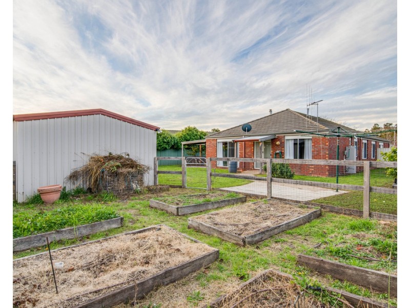 8 Medusa St, Strathfieldsaye VIC 3551