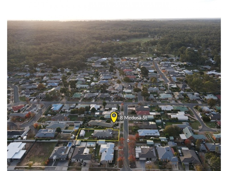 8 Medusa St, Strathfieldsaye VIC 3551