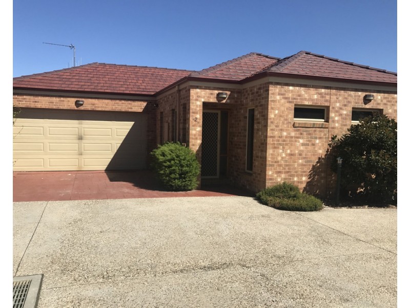2/6 Friswell Avenue, Flora Hill VIC 3550