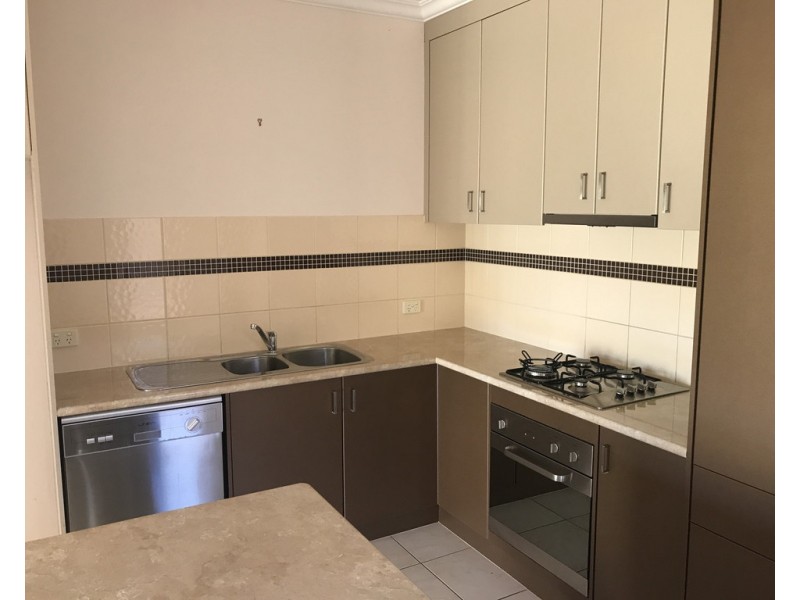 2/6 Friswell Avenue, Flora Hill VIC 3550