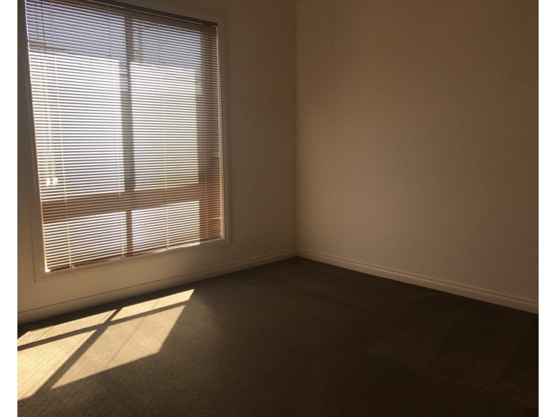 2/6 Friswell Avenue, Flora Hill VIC 3550