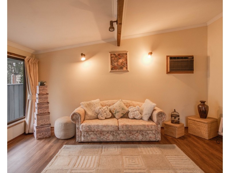 96 Lockwood Rd, Kangaroo Flat VIC 3555