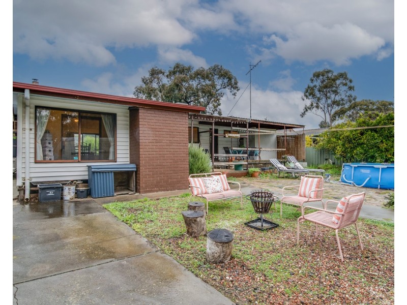 96 Lockwood Rd, Kangaroo Flat VIC 3555