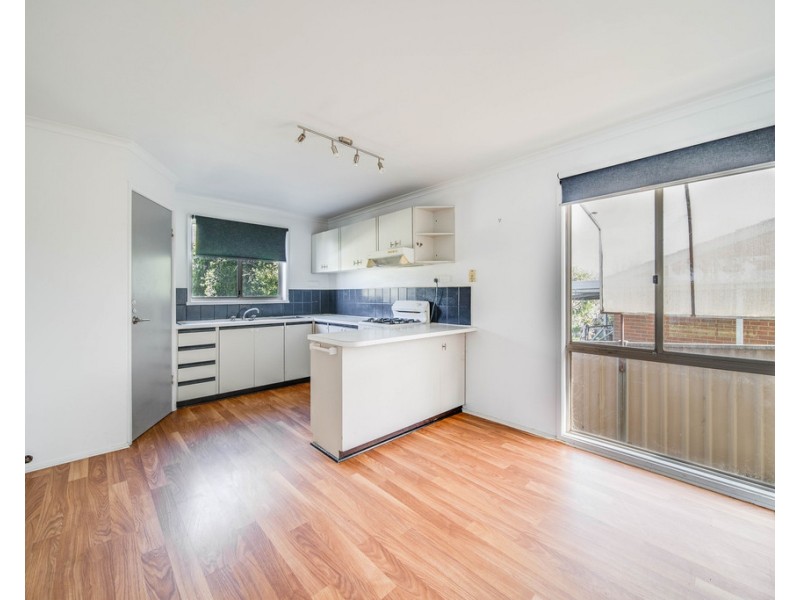 18 Magellan Crescent, Kangaroo Flat VIC 3555
