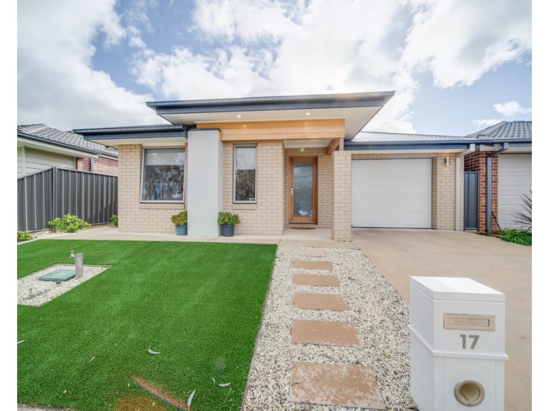 17 Waverley Road, Epsom VIC 3551