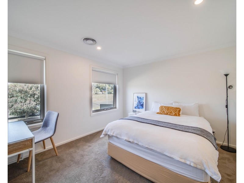 17 Waverley Road, Epsom VIC 3551