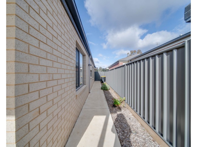 17 Waverley Road, Epsom VIC 3551