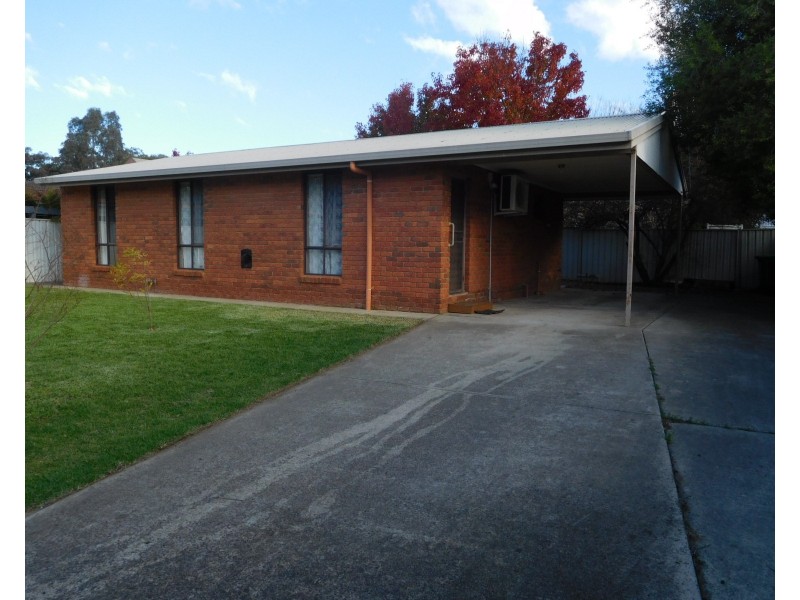 2/22 Springhill Drive, Spring Gully VIC 3550