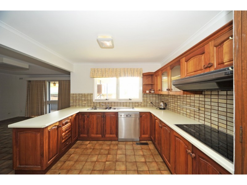 2 Hakea Street, Kennington VIC 3550