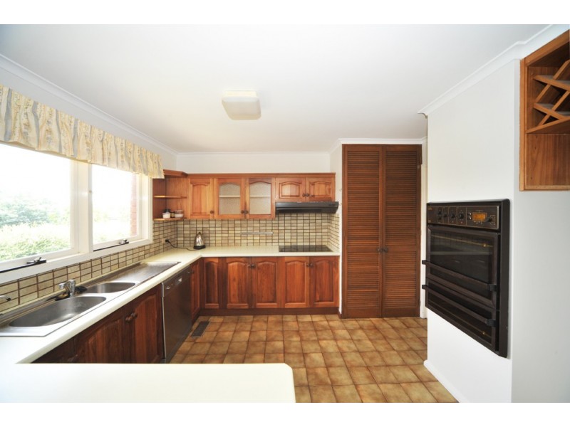 2 Hakea Street, Kennington VIC 3550