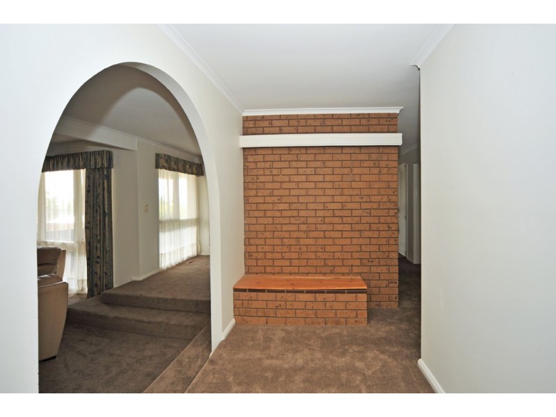 2 Hakea Street, Kennington VIC 3550