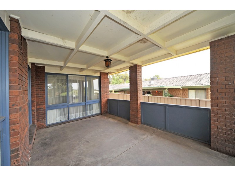 2 Hakea Street, Kennington VIC 3550