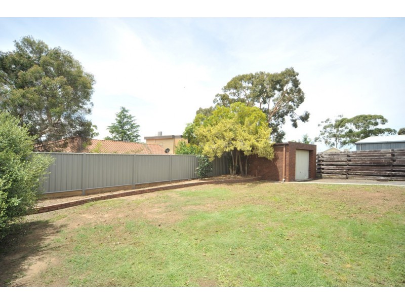 2 Hakea Street, Kennington VIC 3550