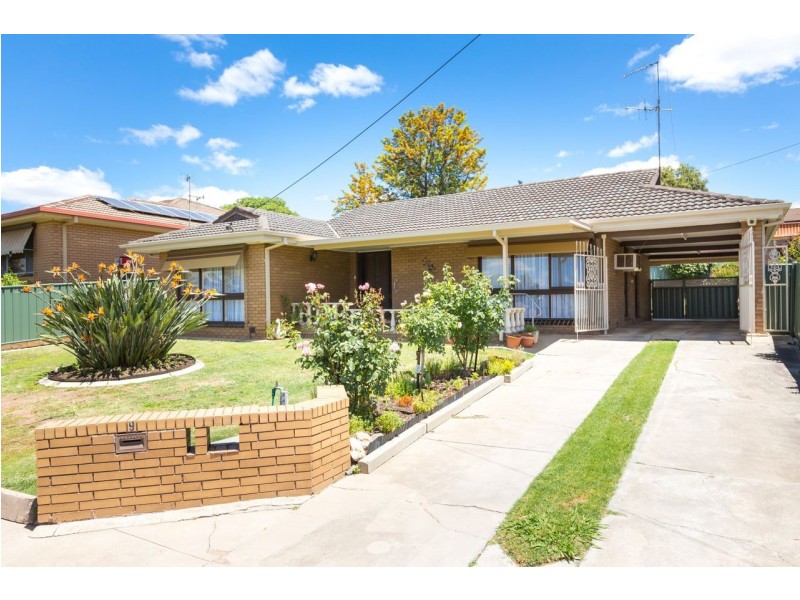 9 Manning Avenue, California Gully VIC 3556