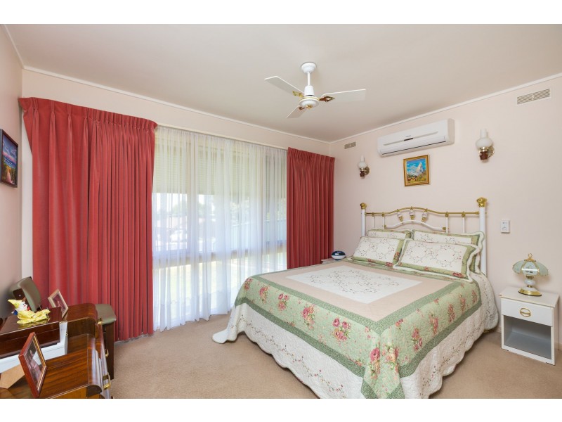 9 Manning Avenue, California Gully VIC 3556