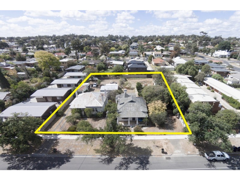 11 and 13 Sternberg Street, Bendigo VIC 3550