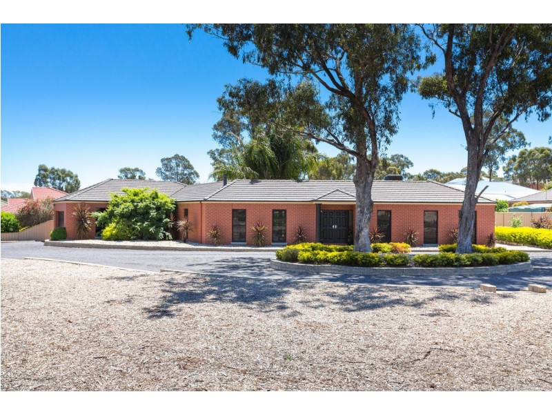 20 Pioneer Drive, Maiden Gully VIC 3551