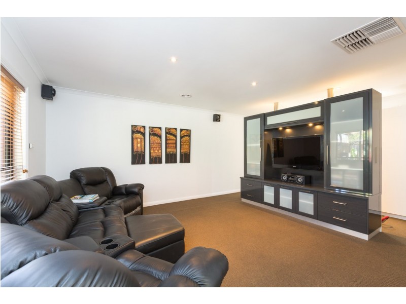 20 Pioneer Drive, Maiden Gully VIC 3551