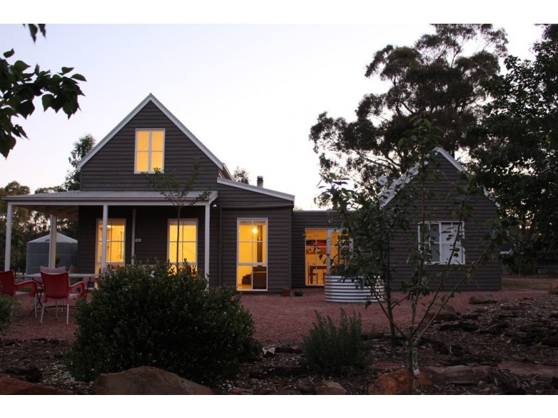 40 Pentlands Road, Mandurang VIC 3551