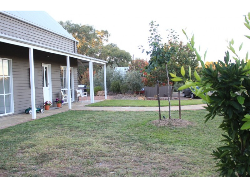 40 Pentlands Road, Mandurang VIC 3551