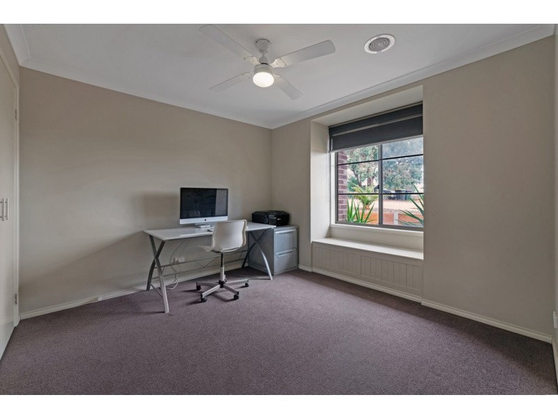 14 Marita Drive, Maiden Gully VIC 3551