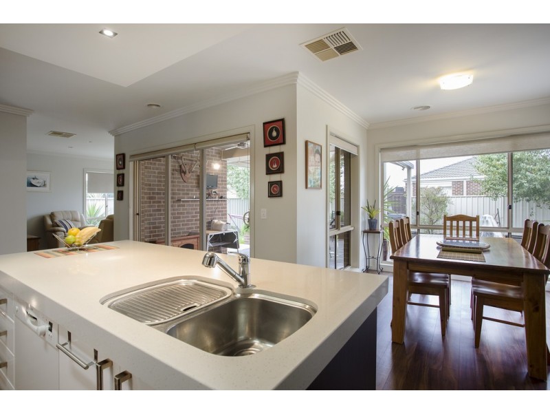 6 Dowker Street, Epsom VIC 3551