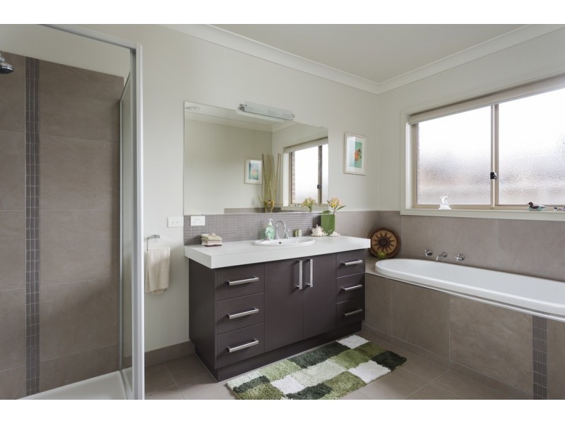 6 Dowker Street, Epsom VIC 3551