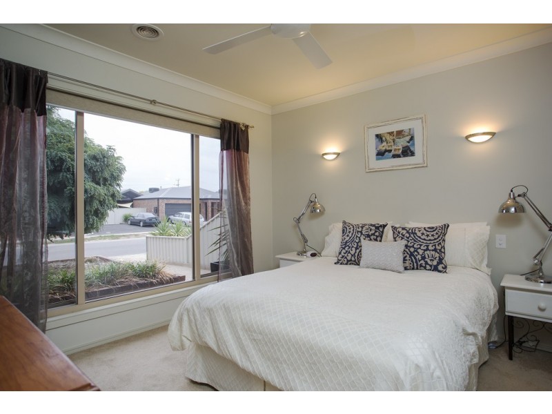 6 Dowker Street, Epsom VIC 3551